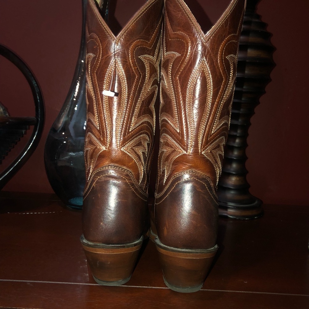 Boots - Picture 2 of 5